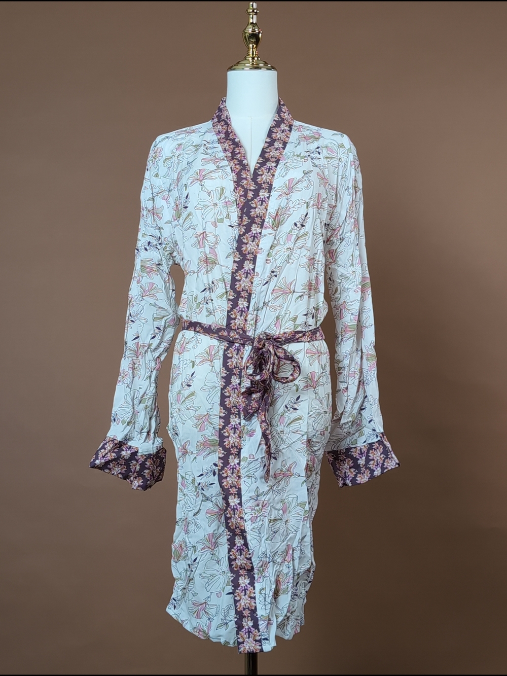 [NWT] Rebellion Floral Viscose Kimono Robe in Ivory/Purple - Model Off-Duty